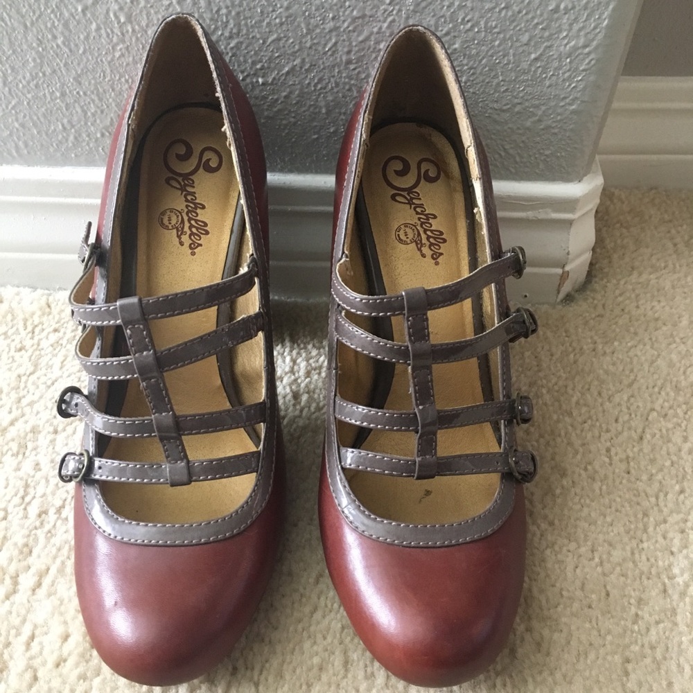Seychelles brown leather heels size 8.5